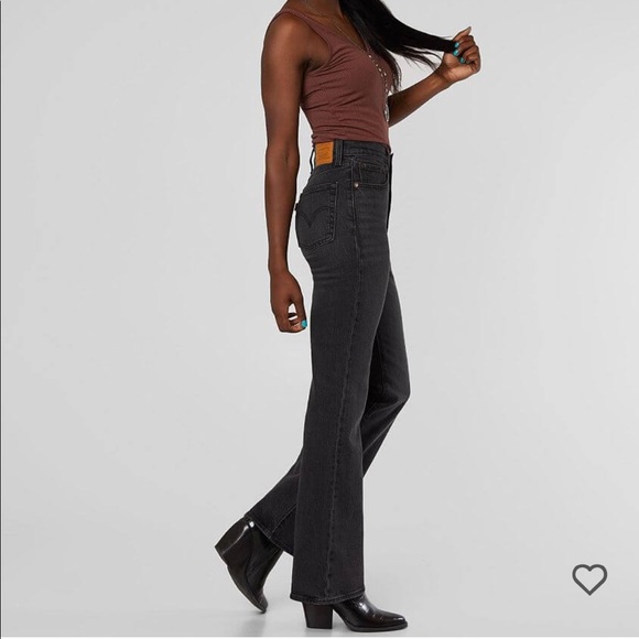 Levi’s Ribcage Flare You only live Twice Jeans - Picture 7 of 12